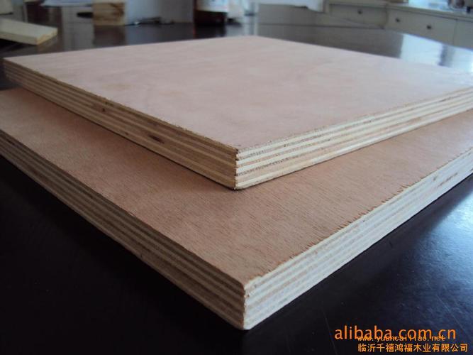 装饰原材料 木质材料 胶合板 产品名称: 胶合板 生产厂家/供应商:临沂